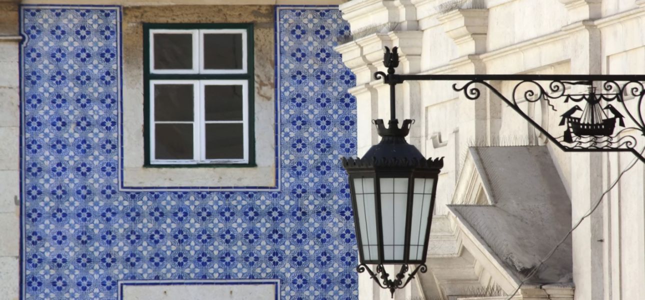 Farbige Fliesenkunst: Die Azulejos von Lissabon